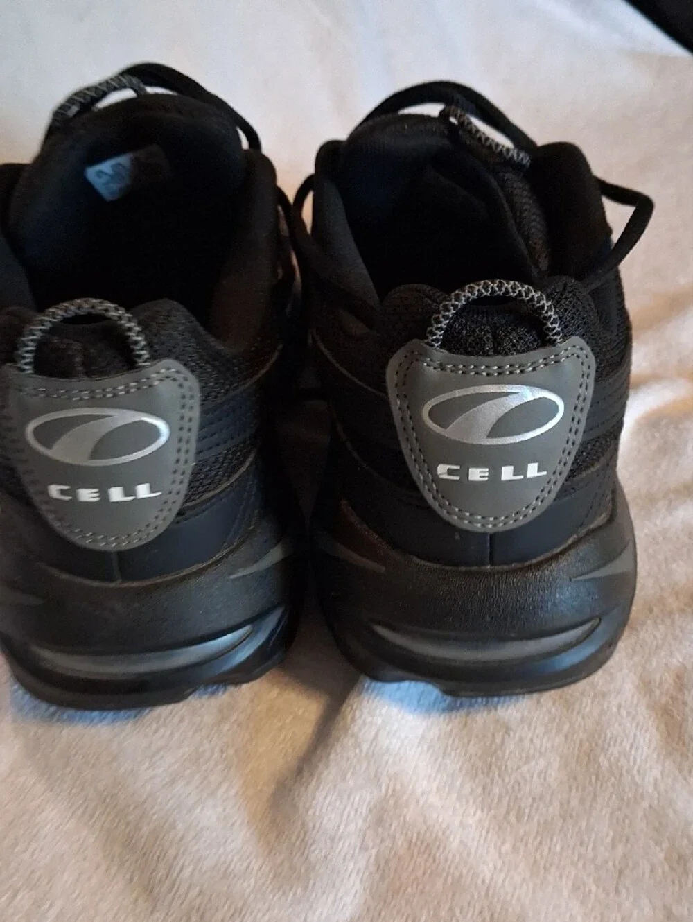 Puma Men's Black and Gray Running Sneakers Cell Size 8.5